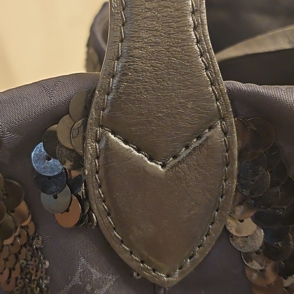 Louis Vuitton LOVE PARIS Sequin Tote – Limited Edition 2014 - Picture 14 of 14